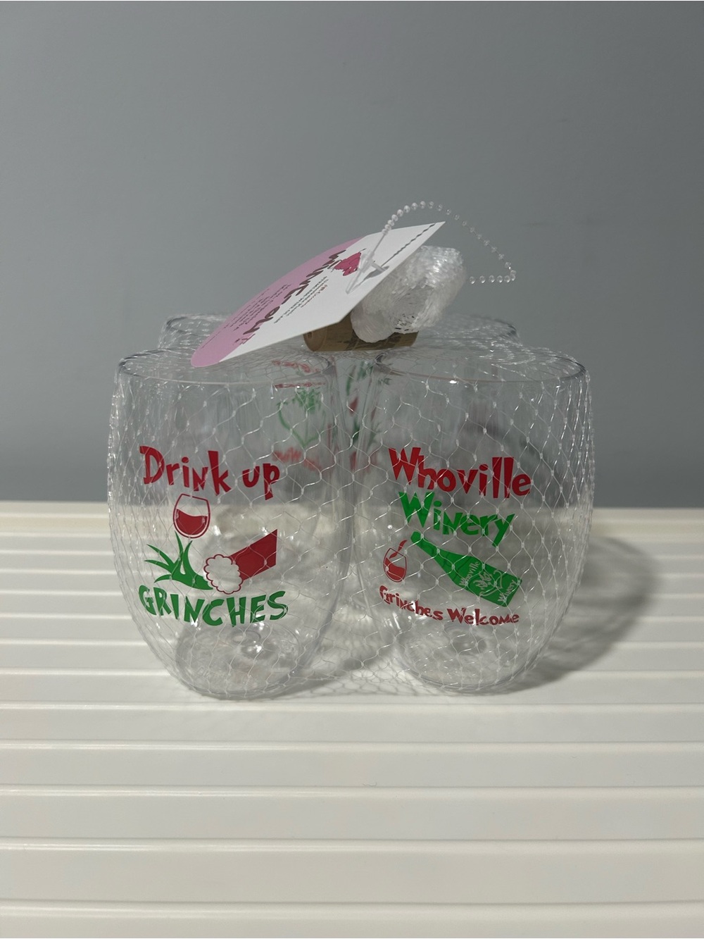 NWT Grinch Inspired Plastic Shatterproof Stemless Wine Glasses (set of 4)